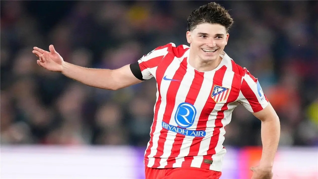 ألفاريز يتخذ خطوة هامة تقربه من الانتقال إلى برشلونة